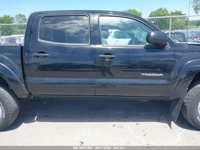 Toyota Tacoma Base V6 2015 3TMLU4EN4FM177007 Image 13