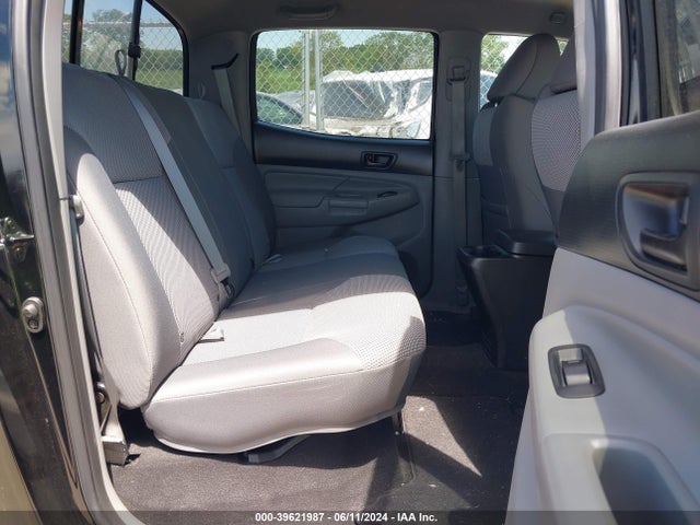 Toyota Tacoma Base V6 2015 3TMLU4EN4FM177007 Image 8