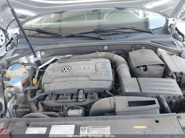 1VWDT7A30HC080773 Volkswagen Passat 1.8t R-line