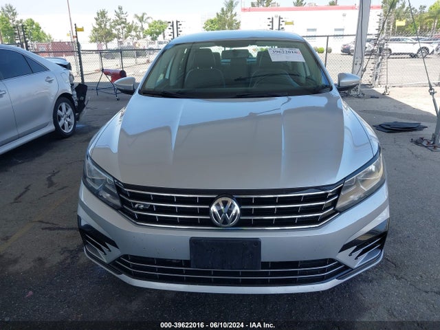 1VWDT7A30HC080773 Volkswagen Passat 1.8t R-line