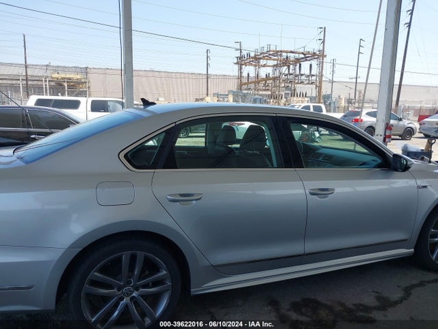 1VWDT7A30HC080773 Volkswagen Passat 1.8t R-line