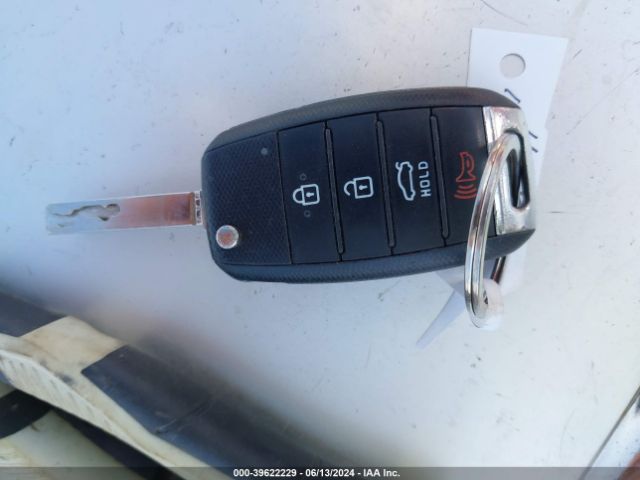 5XXGT4L39KG356774 KIA Optima Lx