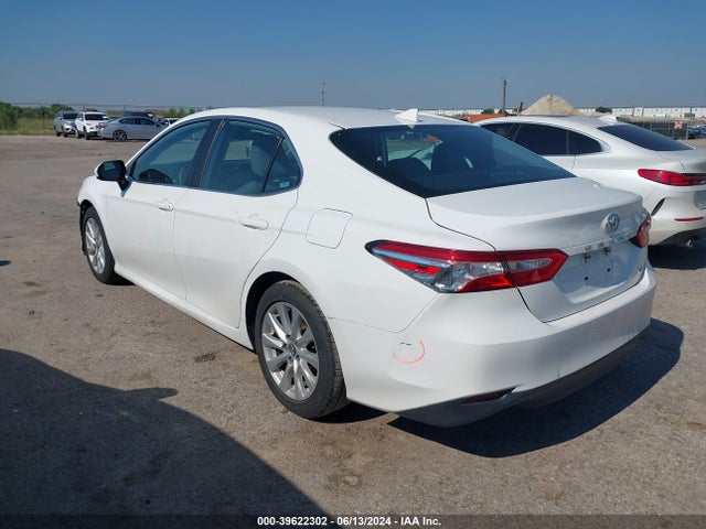 Toyota CAMRY LE 2020 4T1C11AK3LU928510 Image 3