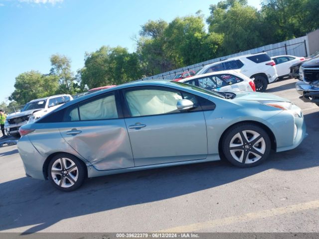JTDKARFU3G3018215 Toyota Prius Three Touring