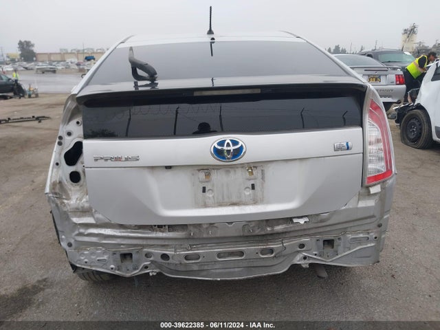 Toyota Prius Two 2015 JTDKN3DU5F0465486 Image 17