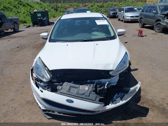 Ford FOCUS SE 2016 1FADP3F2XGL239903 Image 13