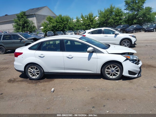 Ford FOCUS SE 2016 1FADP3F2XGL239903 Image 14