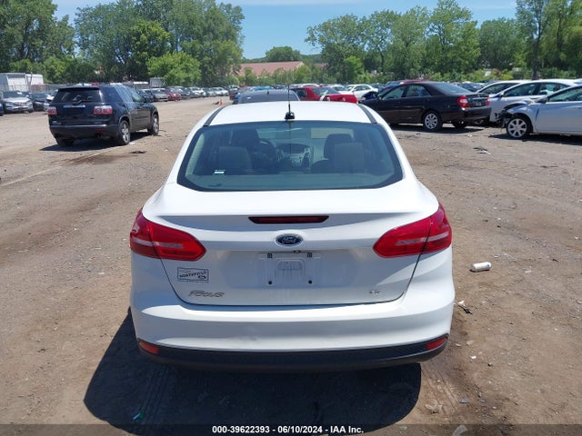 Ford FOCUS SE 2016 1FADP3F2XGL239903 Image 17