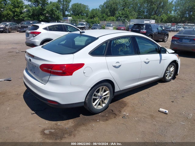 Ford FOCUS SE 2016 1FADP3F2XGL239903 Image 4