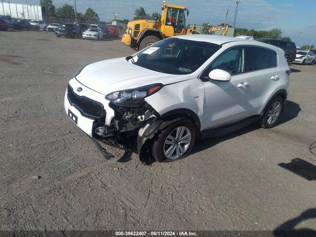 KIA Sportage Lx 2018 KNDPMCAC4J7378120 Image 2