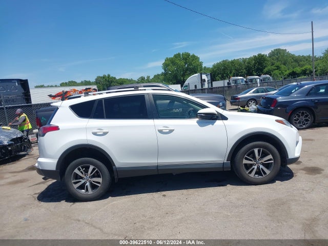 Toyota Rav4 Xle 2016 JTMRFREV9GD183304 Image 13