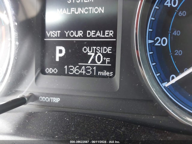 Toyota COROLLA LE 2018 5YFBURHE2JP755336 Image 16