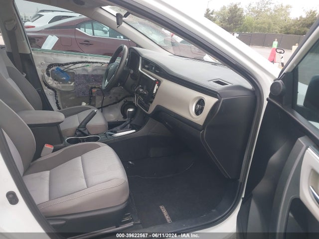 Toyota COROLLA LE 2018 5YFBURHE2JP755336 Image 5