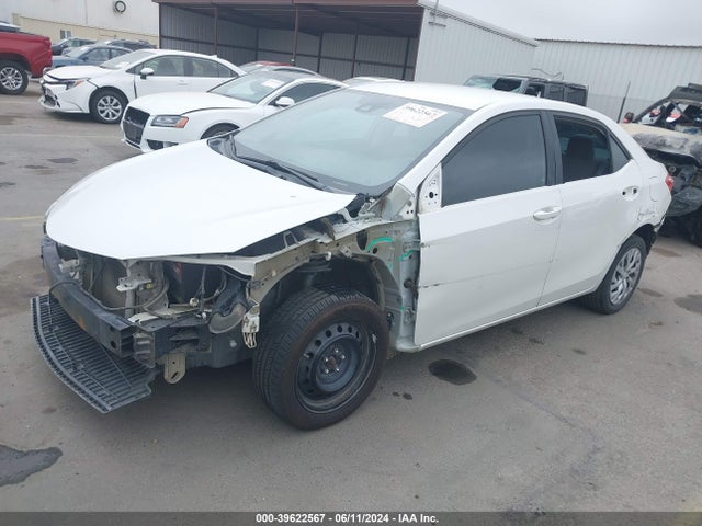 Toyota COROLLA LE 2018 5YFBURHE2JP755336 Image 6