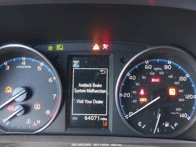 Toyota RAV4 LE 2017 JTMBFREV0HJ150891 Image 7