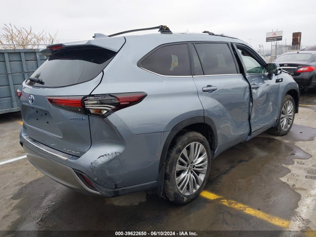 Toyota Highlander Hybrid Platinum 2024 5TDEBRCH7RS603351 Image 4