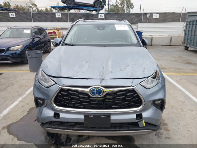 Toyota Highlander Hybrid Platinum 2024 5TDEBRCH7RS603351 Image 6