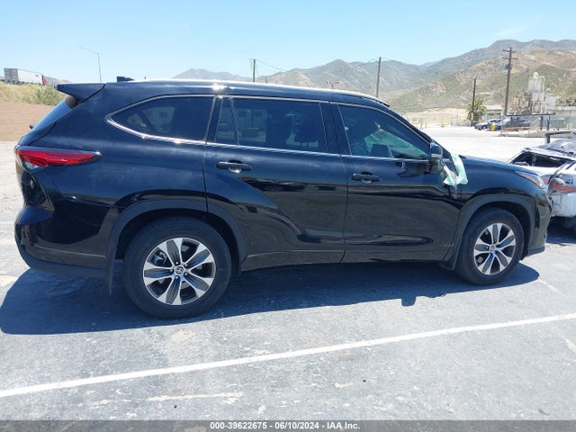 Toyota Highlander Xle 2022 5TDHZRAH0NS559943 Image 13