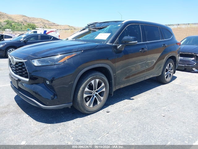 Toyota Highlander Xle 2022 5TDHZRAH0NS559943 Image 2