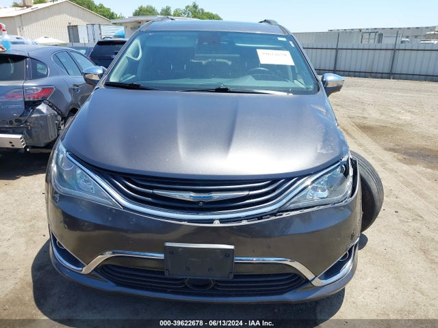 2C4RC1N76JR213701 Chrysler Pacifica Hybrid Limited