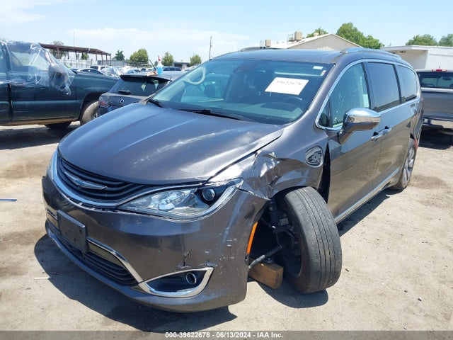 2C4RC1N76JR213701 Chrysler Pacifica Hybrid Limited