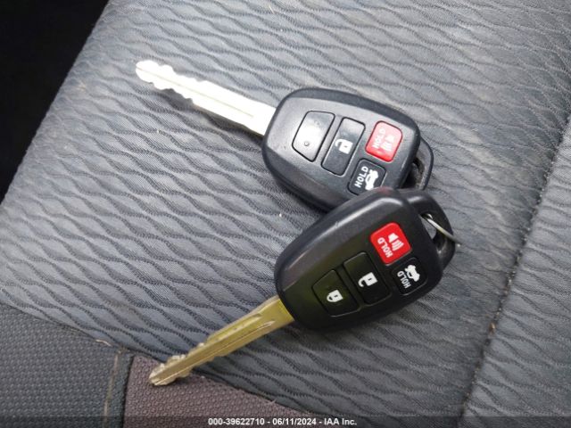 2T1BURHE2KC235977 Toyota COROLLA LE