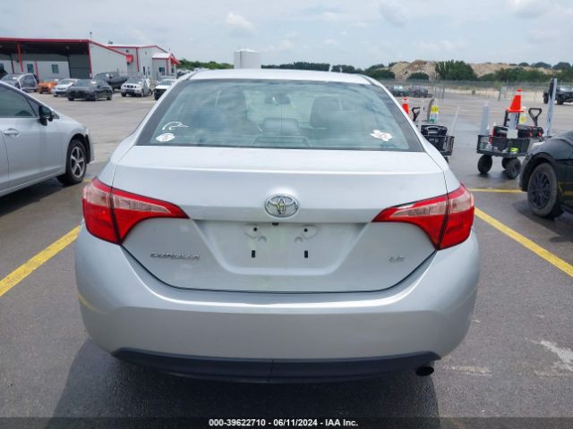 2T1BURHE2KC235977 Toyota COROLLA LE