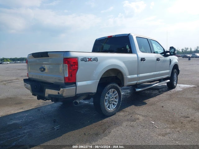 Ford F-250 Xlt 2017 1FT7W2B63HEE53845 Image 4