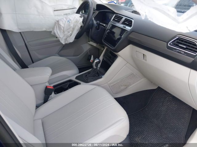 3VV3B7AX2NM159376 Volkswagen Tiguan 2.0t Se