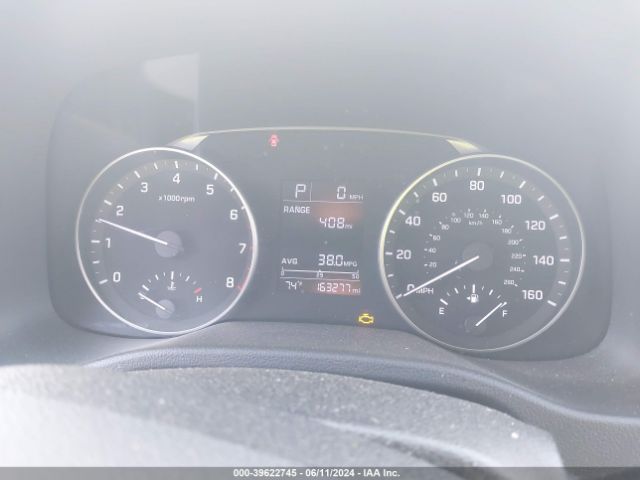 KMHD74LF6HU085916 Hyundai ELANTRA SE