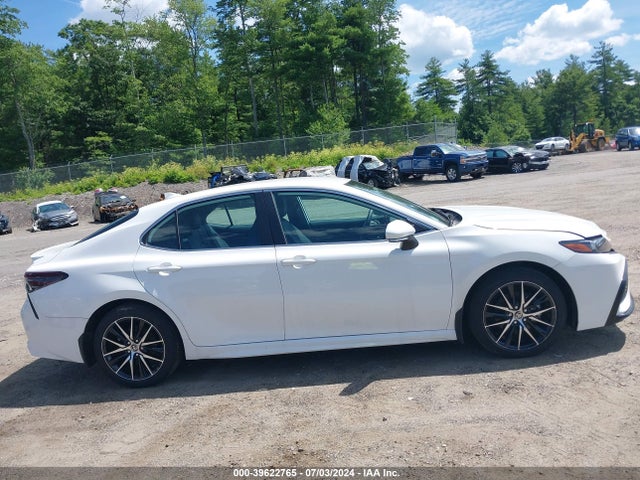 4T1G11AK6NU037275 Toyota CAMRY SE