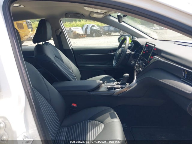 4T1G11AK6NU037275 Toyota CAMRY SE