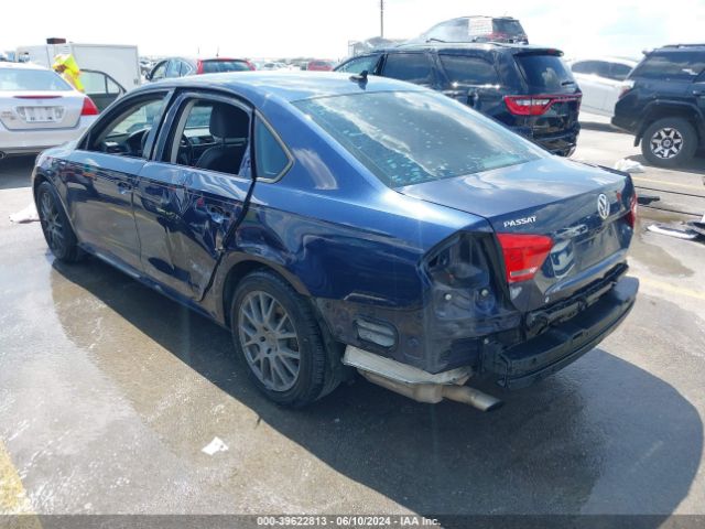 1VWAS7A3XFC035018 Volkswagen Passat 1.8t Wolfsburg Edition