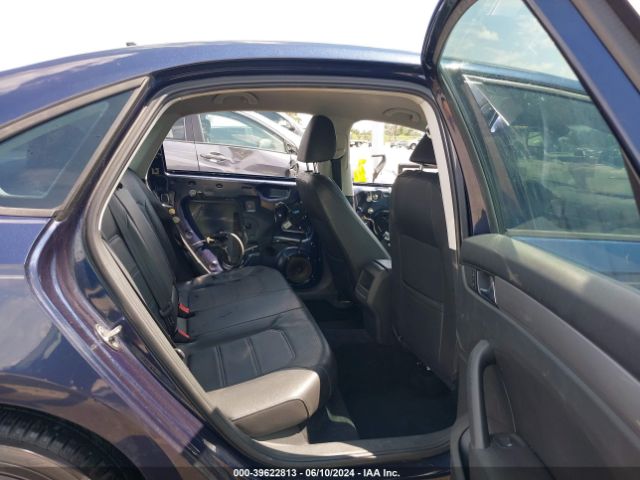 1VWAS7A3XFC035018 Volkswagen Passat 1.8t Wolfsburg Edition