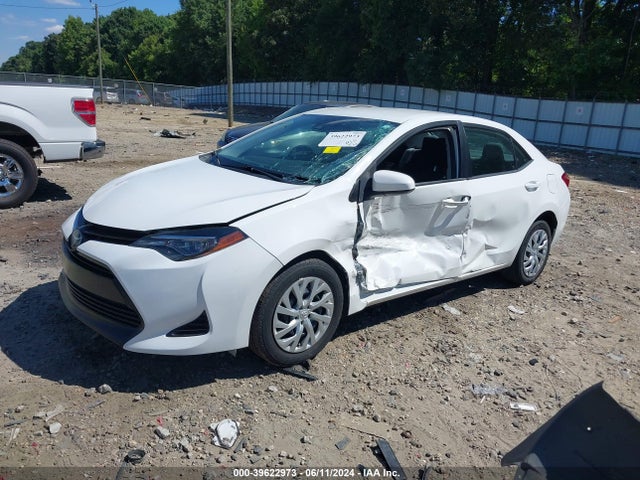 Toyota COROLLA LE 2019 5YFBURHE1KP887117 Image 2