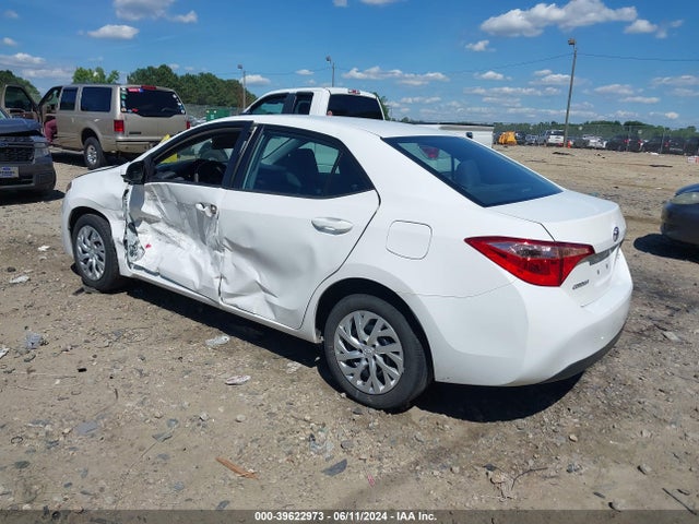 Toyota COROLLA LE 2019 5YFBURHE1KP887117 Image 3