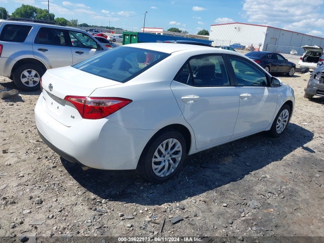 Toyota COROLLA LE 2019 5YFBURHE1KP887117 Image 4