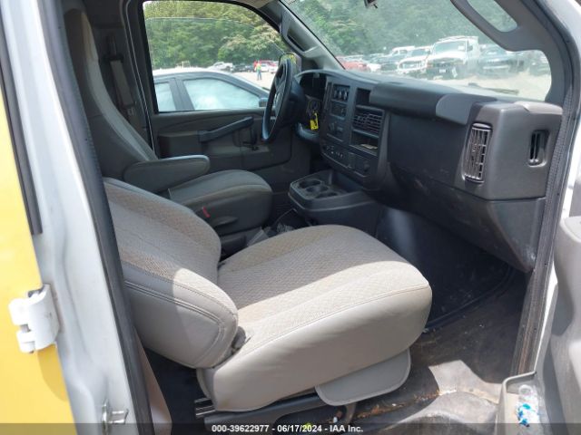 1GCWGBFG5K1313838 Chevrolet Express 2500 Work Van
