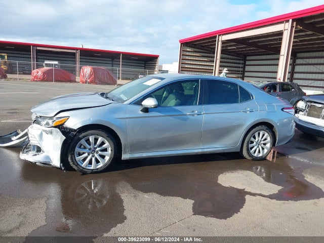 Toyota CAMRY L 2018 4T1B11HK3JU035459 Image 15