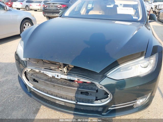 Tesla Model S P85 2014 5YJSA1H19EFP66018 Image 10