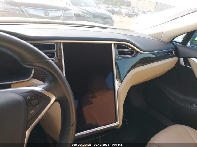 Tesla Model S P85 2014 5YJSA1H19EFP66018 Image 13