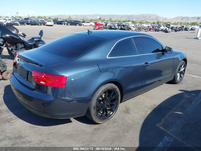 WAULFAFR5EA008584 Audi A5 2.0t Premium