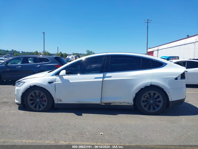Tesla Model X P100d 2017 5YJXCBE46HF038228 Image 15