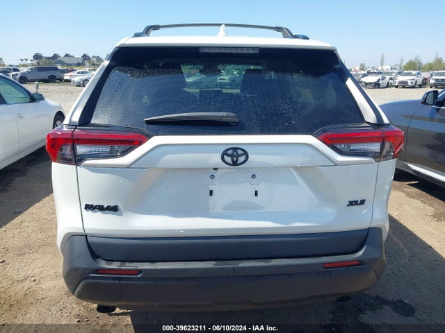 Toyota Rav4 Xle Premium 2021 2T3C1RFV4MW148302 Image 16