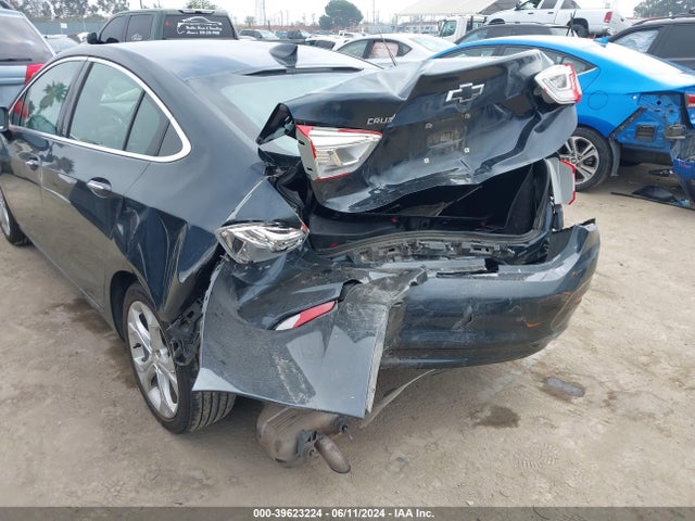 Chevrolet Cruze Premier Auto 2017 1G1BF5SM0H7177664 Image 6