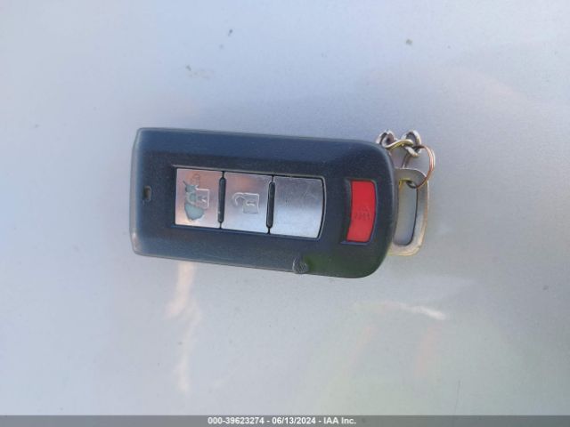 JA4AD3A31KZ049493 Mitsubishi Outlander Se
