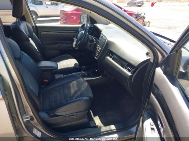 JA4AD3A31KZ049493 Mitsubishi Outlander Se