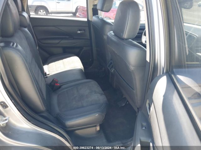JA4AD3A31KZ049493 Mitsubishi Outlander Se