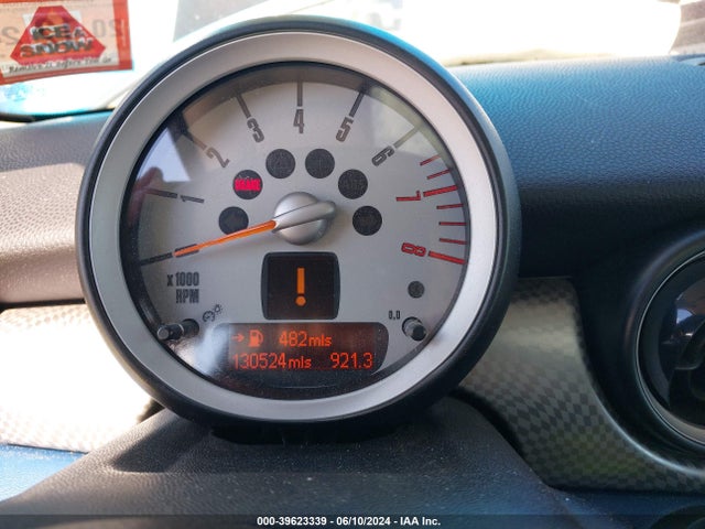 2010 MINI COOPER S WMWMF7C54ATX41183 Photo 6