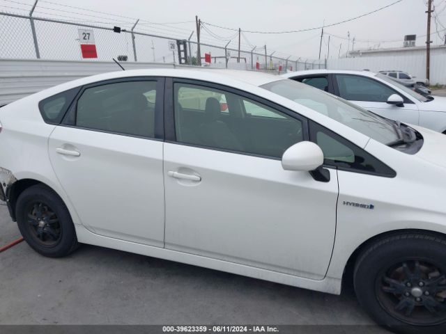 JTDKN3DUXF0455021 Toyota Prius Two